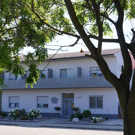 Gaestehaus Gisch Sandra Подерсдорф-ам-Зе Экстерьер фото